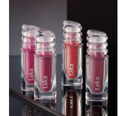 LAKA Maxi Glayer Tint 619 Posing